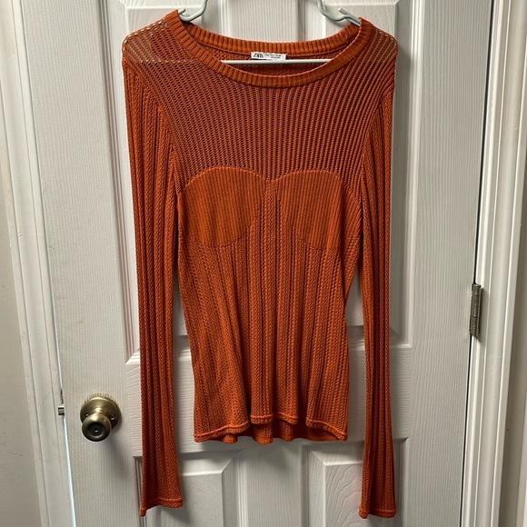 Zara Crocheting Sweater Size Large - Picture 4 of 9